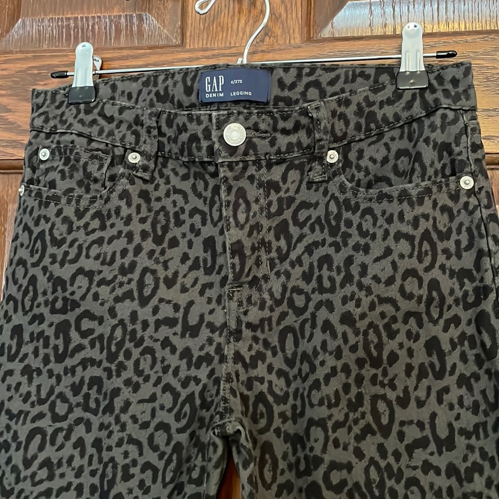 GAP Leopard Jeggings